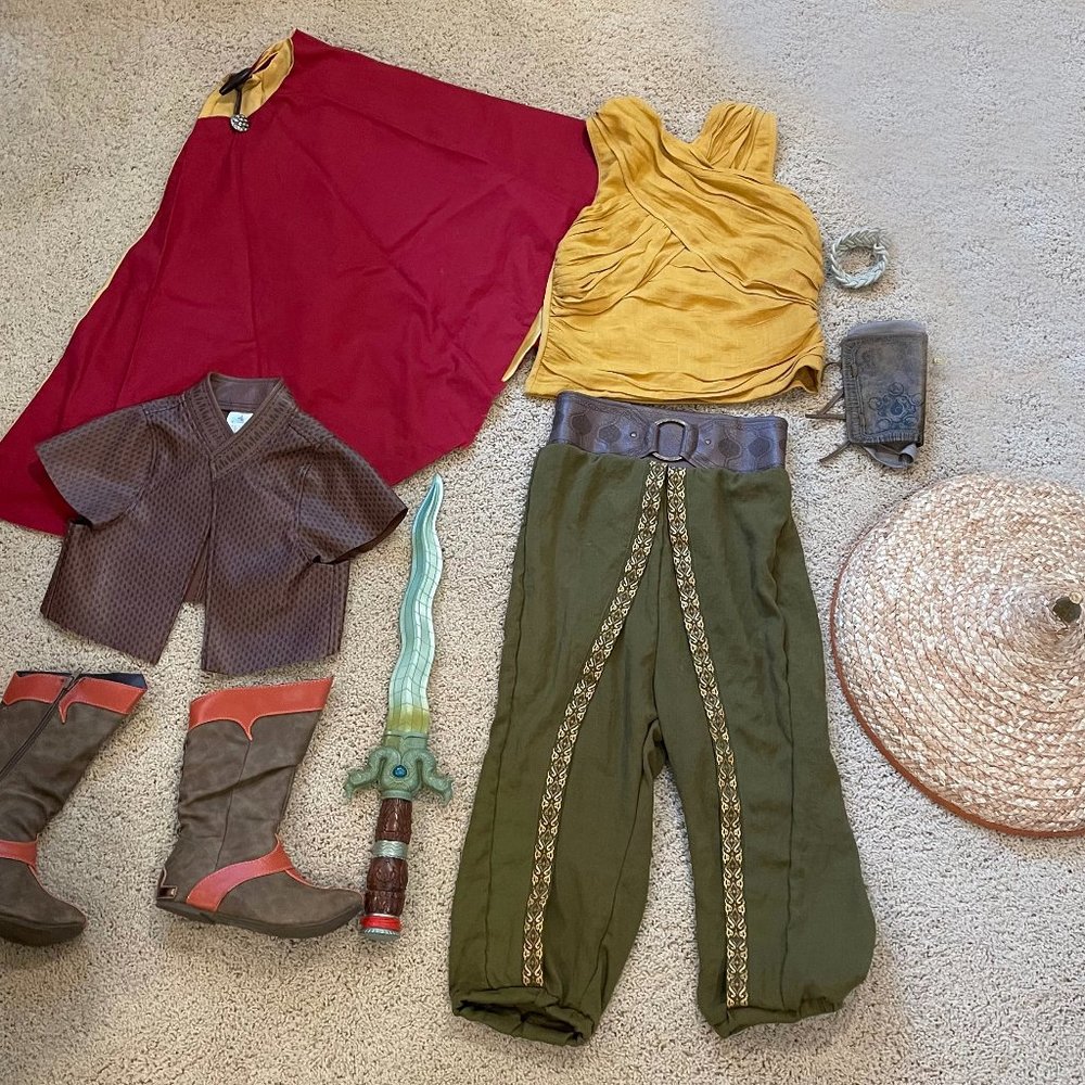 Disney Raya Costume Size 7/8